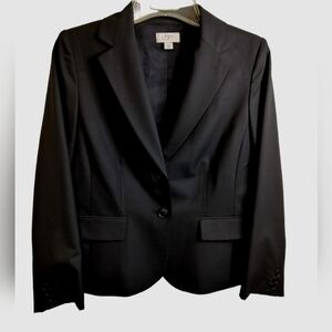 1947) Ann Taylor LOFT Black Notch Lapel 2 Buttons Flap Pockets Blazer Size 10